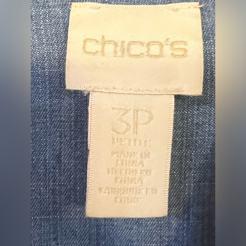 CHICOS  DENIM BUTTON DOWN TUNIC TOP SIZE 3PETITE - Picture 2 of 6